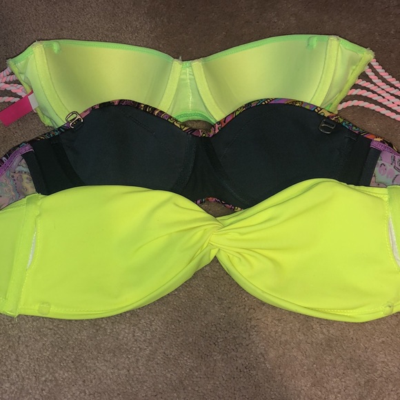 Lot of Victoria’s Secret Bikini Tops size XS - Picture 5 of 5